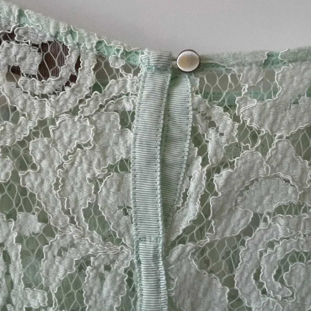 Ann Taylor Loft Short-Sleeve‎ Floral Lace Top in Mint Green, Size M - Picture 3 of 7